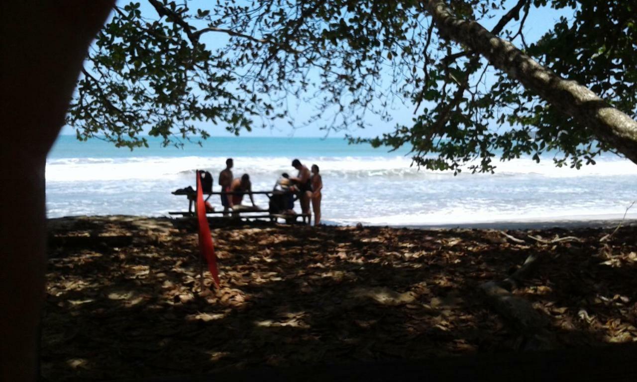 Hotel Casa Conley Del Mar Puerto Viejo de Talamanca Екстер'єр фото